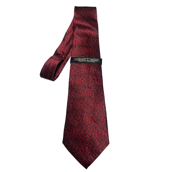 Donald J Trump Signature Collection Red Silk Damask Scroll Necktie Mens Tie